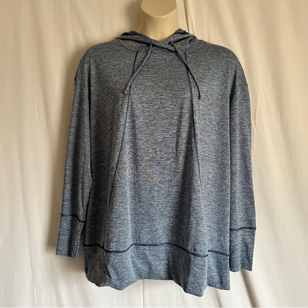 Danskin Now Women's Blue Heather Sweatshirt